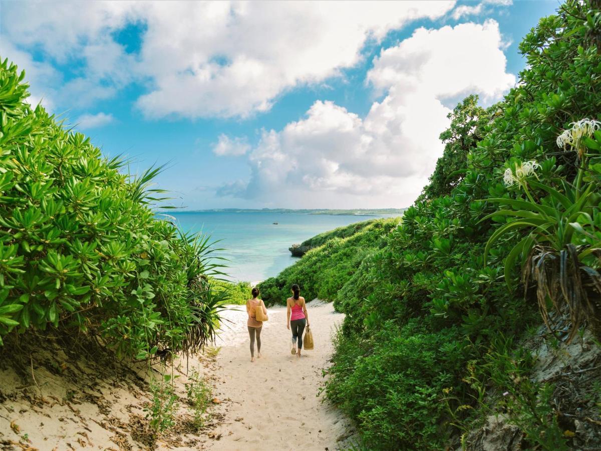 Central Resort Miyakojima Exteriör bild